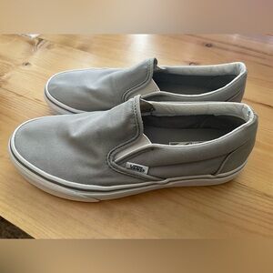 Vans classic slip-on sneakers in Grey men’s 5.5 women’s 7 GUC